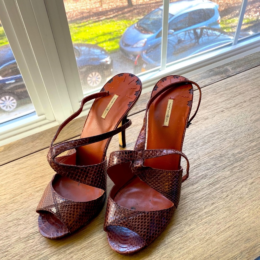 Prettty brown textures Max Studio sandal heel